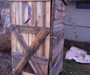 How To Build An Outhouse From Pallets Pallet Outhouse, Simple Outhouse Plans, Build An Outhouse, How To Build An Outhouse, Simple Outhouse, Diy Outhouse, Building An Outhouse, Outhouse Plans, Outhouse Bathroom