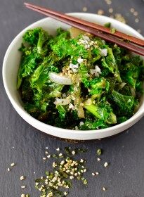 Simple Asian Sautéed Kale Cooking Kale, Asian Kale, Greek Roasted Potatoes, Recipe Kale, Sautéed Kale, How To Cook Kale, Easy Whole 30 Recipes, Recipes Asian, Japanese Recipe