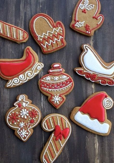 Top 10 Cute Gingerbread Treats for Christmas Decorated Christmas Cookies, Cookies Cupcake, Ginger Bread Cookies Recipe, Gingerbread Recipe, Gingerbread Man Cookies, Cookie Decorating Ideas, Christmas Cookies Decorated, Xmas Cookies, Iced Cookies