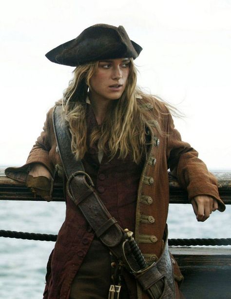 Keira Knightley Pirates, Elisabeth Swan, Anne Bonny, Kaptan Jack Sparrow, Elizabeth Swann, Keira Knightly, Pirate Outfit, Pirate Hat, Looks Country