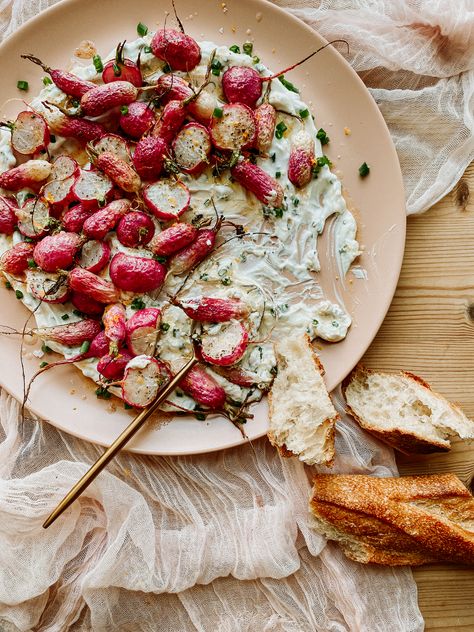 Roasted Radishes with Garlic Chive Yogurt: A versatile side dish or appetizer with tender radishes, garlicky herby yogurt, and brown butter. | whipandwander.com | #roastedradishes #garlicchiveyogurt #bakedradishes #radishrecipes Radish Recipes Healthy, Colorful Side Dishes, Winter Radish Recipes, Vegan Radish Recipes, Garden Dinner Recipes, Red Radish Recipes, Roasted Garlic Appetizer, Veggie Canapes, Colorful Food Ideas