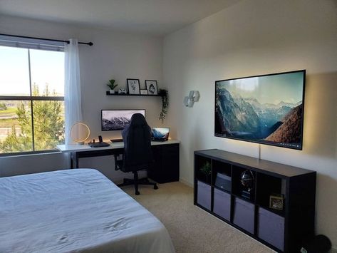 Gaming Bedroom Ideas, Male Living Space, Male Bedroom Ideas, Gaming Bedroom, Gamer Bedroom, Mens Bedroom Decor, Boy Bedroom Design, Apartment Bedroom Decor, Bedroom Setup