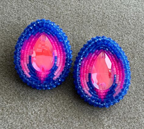 Native Earrings Beaded, Native American Beadwork Earrings, Beading Board, Beading Design, Native Earrings, Native American Beadwork Patterns, Native Beading, Seed Bead Jewelry Patterns, Beadwork Earrings