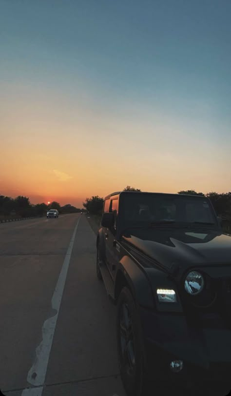 Thar Car Aesthetic, Jeep Wallpaper, Islam And Science, Mahindra Thar, Nightclub Aesthetic, Couple Fits, Joker Wallpapers, Bike Pic, Best Anime Couples