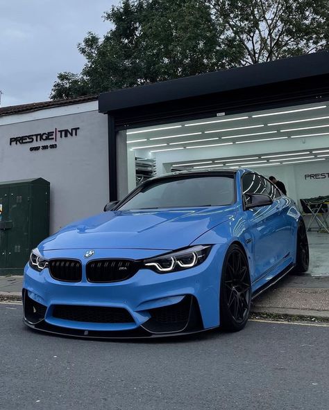 Aesthetic Bmw, M4 Bmw, Blue Bmw, E60 Bmw, Bike Wallpaper, Luxury Cars Bmw, Tmax Yamaha, Serie Bmw, Dream Cars Bmw