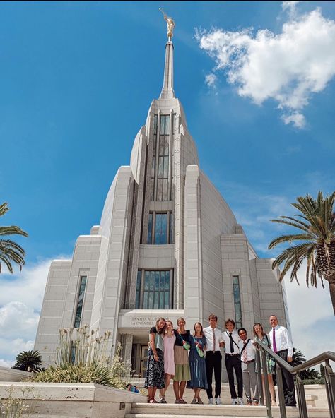 Prettiest Lds Temples, Later Day Saints, Vision 2024, Group Trip, 2025 Year, Church Aesthetic, Friend Pics, Temple Pictures, Italy Rome