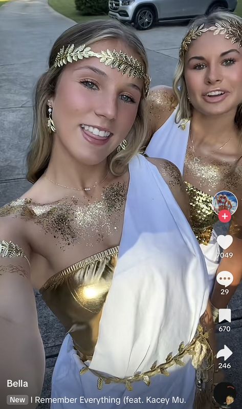 Toga Goddess Costume, College Toga Party Outfit, Ancient Greece Halloween Costume, Toga Theme Party Outfit, Greek Goddesses Costume, Toga Costume Womens, Greek Mythology Halloween Costumes, Gold Costume Ideas, Greek God Halloween