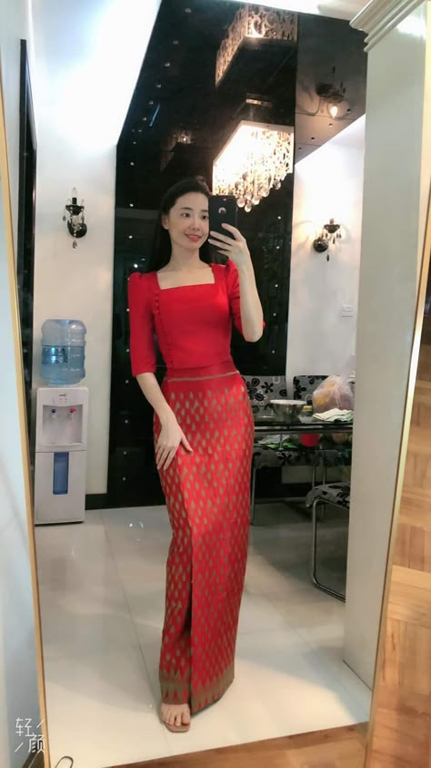 Myanmar Dress Design New Looks, Burma Dress, Batik Dress Modern, Thai Silk Dresses, Burmese Clothing, Cotton Blouse Design, Traditional Dresses Designs, Myanmar Traditional Dress, Myanmar Dress Design