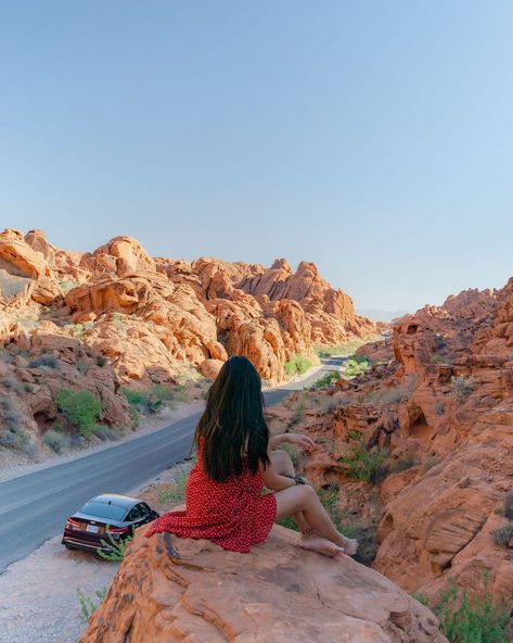 📍Valley Of Fire 🔥 | Instagram Valley Of Fire Photoshoot, Fire Photoshoot, Feed Ideas Instagram, Photo Ideas Instagram, Valley Of Fire, Instagram Feed Ideas, Instagram Photo Ideas, Instagram Inspo, May 22