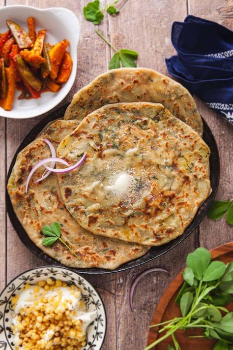 Methi Paratha, Water Room, Paratha Recipes, Fenugreek Leaves, Dried Mangoes, Indian Breakfast, Meal Of The Day, Chaat Masala, Puff Pastry Sheets