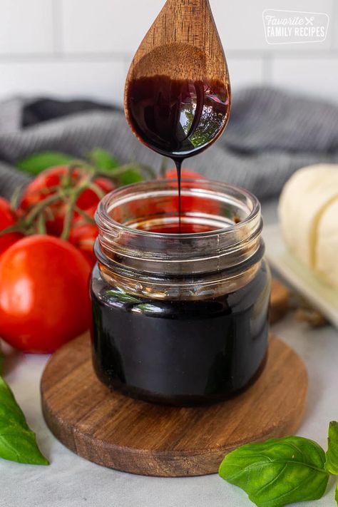 Balsamic Glaze Recipe, Balsamic Reduction Sauce, Balsamic Reduction Recipe, Reduced Balsamic Vinegar, Reduction Sauce, Balsamic Glaze Recipes, Homemade Tartar Sauce, Culinary Lavender, Crock Pot Desserts