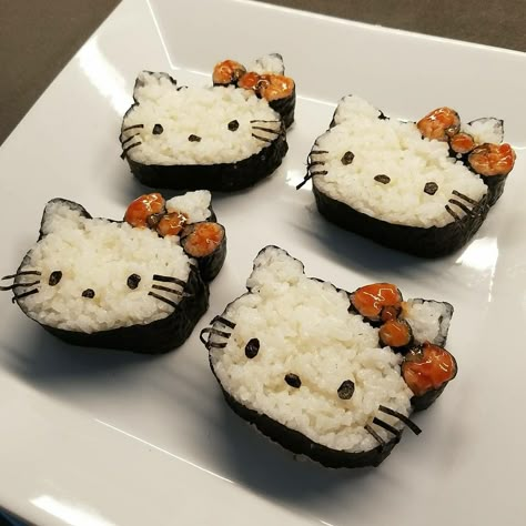 Tort Hello Kitty, Bolo Da Hello Kitty, Kawaii Cooking, Cute Snacks, Sweet Snacks Recipes, Think Food, Delicious Snacks Recipes, Kawaii Food, Cute Desserts