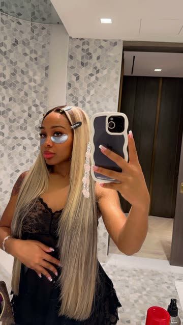 Jayda Wayda Outfit, Jayda Wayda, Lux Fashion, Blonde Lace Front Wigs, Wavy Bobs, Black Wig, Best Friend Goals, Lace Front Wigs, Lace Front