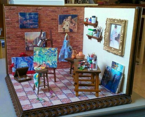 Room Box Miniatures, Diy Doll Miniatures, Mini Doll House, Doll House Crafts, Art Studio At Home, Miniature Rooms, Miniature Diy, Dollhouse Decor, Home Building Design