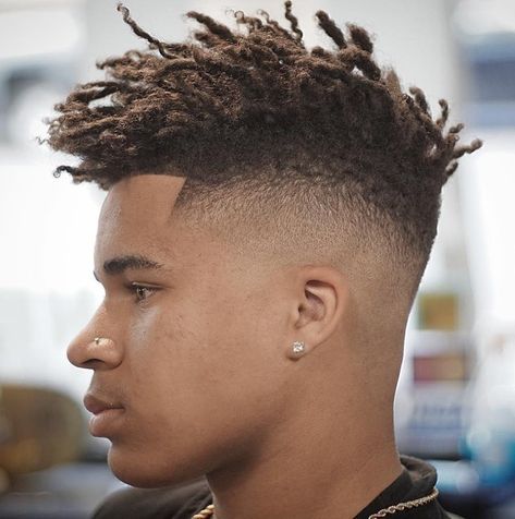 60 Hottest Men's Dreadlocks Styles to Try Style Dreadlocks, High Top Dreads, Short Dread Styles, Dreadlocks Hairstyle, Mens Dreadlock Styles, Dreadlocks Hairstyles, Dread Hairstyles For Men, Short Dreads, Dreadlock Hairstyles For Men