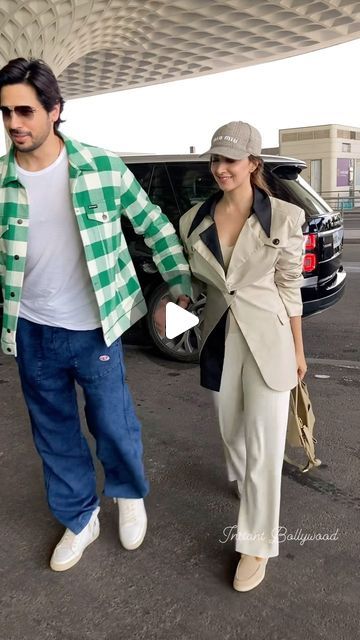 434K views · 68K likes | Instant Bollywood on Instagram: "Siddharth & Kiara at Mumbai’s Airport Today 😍 . #siddharthmalhotra #instantbollywood #kiaraadvani #instantbollywood #nr" Airport Looks Bollywood, Siddharth Kiara, Airport Look, Kiara Advani, February 8, Mumbai, Wardrobe, On Instagram, Instagram