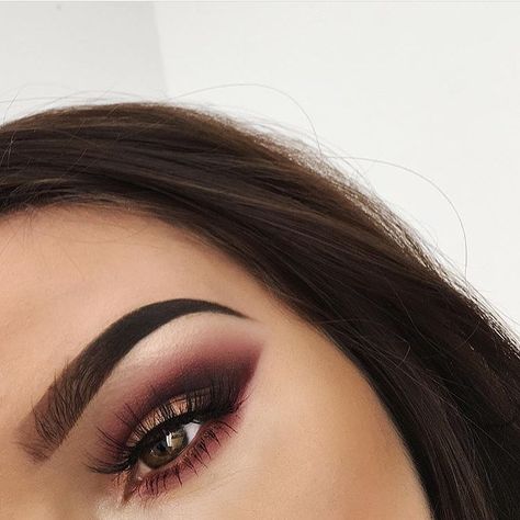 My feed is kinda fire, so you should follow Business Promotions… Burgundy Makeup Look, Burgundy Makeup, Natural Eye Makeup Tutorial, Trendy Eyeshadow, Makeup Tutorial Step By Step, Glasses Makeup, Beauty Make-up, Simple Eye Makeup, How To Apply Eyeliner