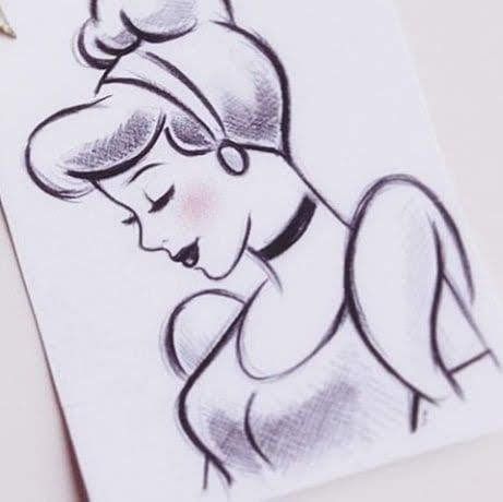 Disney Princess Sketches, Easy Pencil Drawings, Princess Sketches, Disney Character Drawings, Easy Disney Drawings, Disney Drawings Sketches, Drawing Hands, Cute Disney Drawings, Girl Drawing Sketches