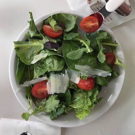 Salad Aesthetic Korean, Bunny Diet, Korean Salad, Korean Diet, Salad Aesthetic, Vegan Food Ideas, Food Motivation, Aesthetic Korean, Food Aesthetics