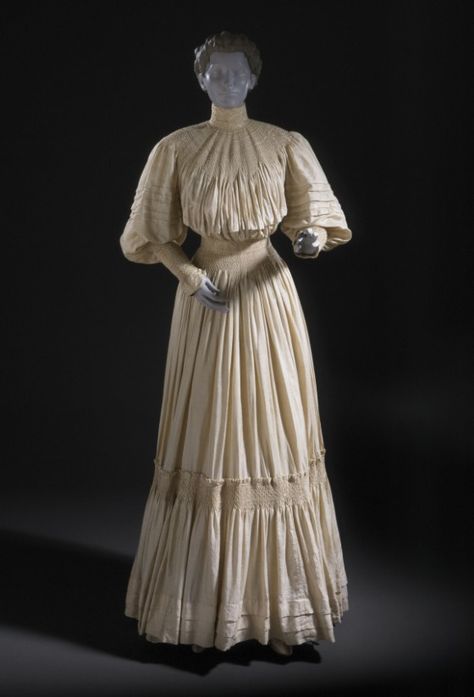 Day Dress, Liberty & Co. (England, London, established 1875): ca. 1903, English, raw silk (pongee) smocked and embroidered with silk. Edwardian Gowns, Old Dress, 1910s Fashion, Ladies Day Dresses, Aesthetic Dress, 20th Century Fashion, Edwardian Dress, Period Outfit, Victorian Clothing