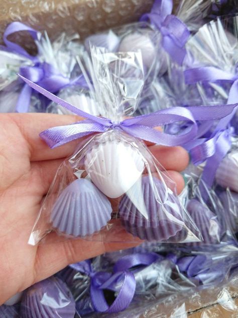 "30pcs/10 sets seashell mini lavender soaps, Purple beach wedding favors, Sea shells shape favor soaps for guests, Thank you gifts for guests. Embellish your wedding table or bathroom with lavender sea shell shape mini soaps in the shades of purple color. These lavender color soaps is an exquisite gift for wedding and baby shower party, or guest soaps or bridal shower party thank you gifts. Details: each soap \"shell\" weights 0,24 - 0,28 oz (7-8g) and measures approx. 0,98 x 10,98\" (2,5x2,5cm) Light Purple Wedding Guest Dress, Lavender Beach Wedding, Small Beach Wedding Ideas, Purple Beach Wedding, Beach Wedding Favors For Guests, Beach Wedding Purple, Beach Theme Wedding Favors, Small Beach Weddings, Rustic Beach Wedding