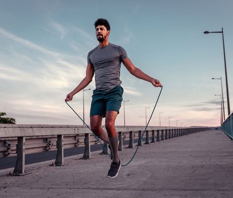 7 Jump Rope Workouts to Blast Fat and Get Fit - Men's Journal Best Jump Rope, Rope Exercises, Jump Rope Workout, Hiit Cardio Workouts, Best At Home Workout, Leg Training, 20 Minute Workout, Hiit Cardio, Burn Fat Faster