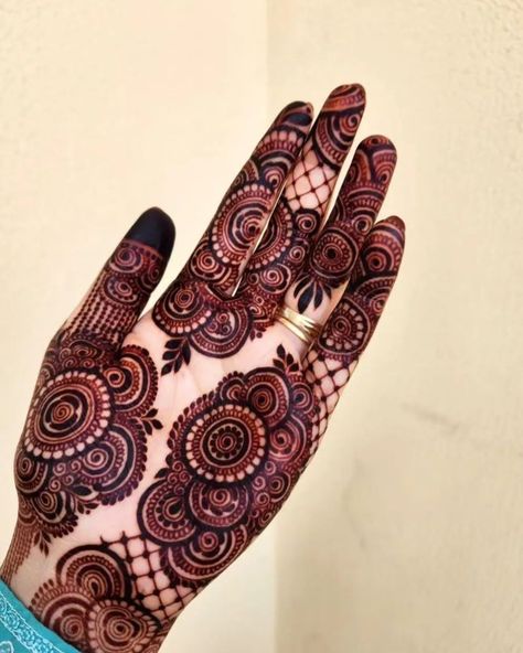 Mehndi ✨Heena ✨ Front Mehndi Design, Khafif Mehndi Design, Heena Design, Floral Henna Designs, Full Hand Mehndi, Modern Mehndi Designs, Mehndi Designs Front Hand, Full Hand Mehndi Designs, Circle Mehndi Designs