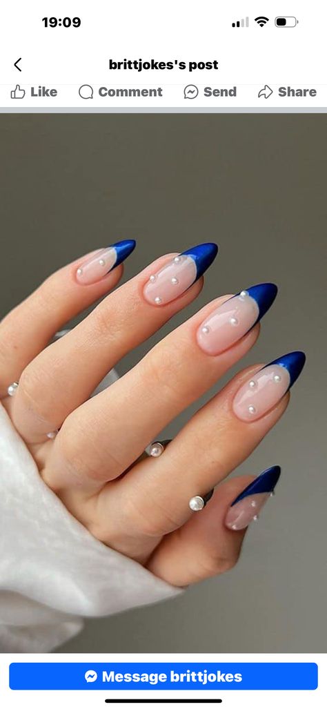 Nails For Blue Engagement Ring, Navy Blue Nails With Diamonds, Navy Blue Gem Nails, Navy Nails Almond Shape, Blue Nail Ideas Almond, Hoco Nails Royal Blue, Navy Blue Nails Designs Classy, Nails Navy Blue And Silver, Blue Nails Hoco