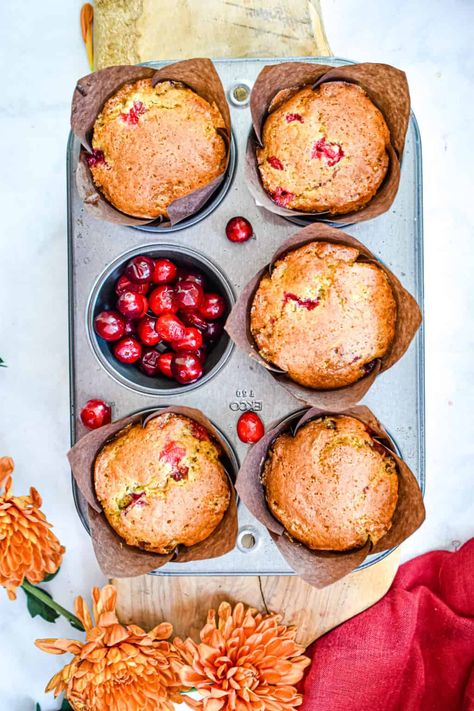 Cranberry Orange Sourdough, Fresh Cranberry Muffins, Cranberry Orange Muffin Recipe, Fresh Cranberry Recipes, Sourdough Muffins, Sourdough Bread Starter, Cranberry Orange Bread, Cranberry Orange Muffins, Sourdough Starter Discard Recipe