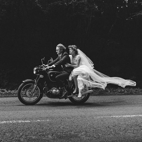 A getaway ride in style captured by our #GWSweddingartist @megansaul ... #happyweekend #weddingday #francewedding Motorcycle Wedding Pictures, Motorbike Wedding, Romantic Bike Ride, Motorcycle Wedding, Biker Wedding, Camping Photography, Pittsburgh Wedding, Golf Club Wedding, Women Camping