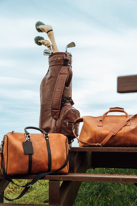 Modest Vintage Player Leather Gym Bag in Tan / Black Golf Stand Bags, Hood Cover, Leather Duffel Bag, Leather Duffel, Leather Artisan, Golf Bag, Leather Hide, Leather Products, Sport Bag