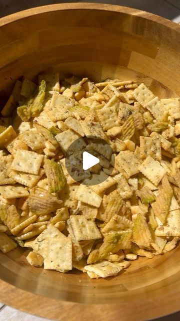 BRITSCOOKIN on Instagram: "Spicy Dill Cracker Mix!  Ingredients:  	•	11 oz mini saltines 	•	9 oz oyster crackers 	•	2 sticks butter, melted 	•	1 packet ranch seasoning or 2 heaping tbsp  	•	1 tbsp dried dill 	•	½ tbsp garlic powder 	•	½ tbsp red pepper flakes 	•	1 tbsp BritsCookin’ Garlic & Herb 	•	1 bag crispy dillies  Instructions:  	1.	Preheat oven to 250°F. 	2.	Mix saltines and oyster crackers in a bowl. 	3.	Stir melted butter with ranch, dill, garlic powder, red pepper, and Brits seasoning. 	4.	Pour half of the butter over crackers, toss, then pour the rest and toss again. 	5.	Spread on a baking sheet and bake for 20 min, stirring halfway. 	6.	Let cool, then mix in crispy dillies.  Enjoy!  #snackmix #snacks #partyfood #yum #firecrackers #easyrecipes #chexmix" Mini Saltine Cracker Recipes Seasoned, Mini Saltines, Pickle Snacks, Saltine Cracker Recipes, Party Mix Snacks, Seasoned Crackers, Frosty Recipe, Dried Dill, Party Crackers