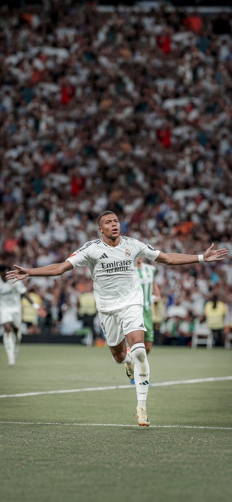 #kylianmbappe #bernabeu #realmadrid #wallpapers Mpabbe Wallpaper, Aesthetic Soccer Wallpaper, Soccer Wallpaper 4k, Kylian Mbappe Wallpaper, Mbappe Wallpapers, Kylian Mbappe Real Madrid, Wallpaper Futbol, Soccer Photography Poses, Mbappe Kylian