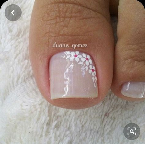 20 Aesthetic Nail Art Designs to Try This Summer 2023 | Easter Nails 2023 | Spring Nails Art Gel Unghie Nail Art, Pretty Toe Nails, Cute Toe Nails, Classic Nails, Toe Nail Designs, Pedicure Nail Art, Nails Desing, Toe Nail Art, Girls Nails