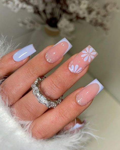 24+ Gorgeous Square Acrylic Nail Ideas (2024) - DrExplains Acrylic Nails Back To School, Nails Acrylic Short Halloween, Leo Birthday Nails, August Nail Colors, Acrylic Nail Ideas, Witch Nails, August Nails, Simple Fall Nails, Acrylic Nail Set