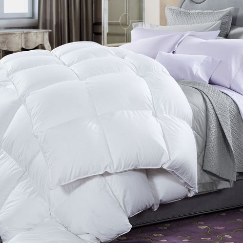 Cuddledown - 1,000 Fill Power Batiste Down Comforter: Ultimate Comforter – Are you looking for the ultimate in sleeping comfort? Our comforter redefines the standards of luxury bedding – so light and soft, it feels like a dream! Higher fill power goose down makes better comforters – and our 1,000 Fill Power European White Goose Down is absolutely the finest down we've ever seen. Renee Taylor, Table Vanity, Cozy Bedrooms, Luxury Quilts, White Goose, Natural Pillows, Bedrooms Ideas, Quilted Duvet, Duck Feather