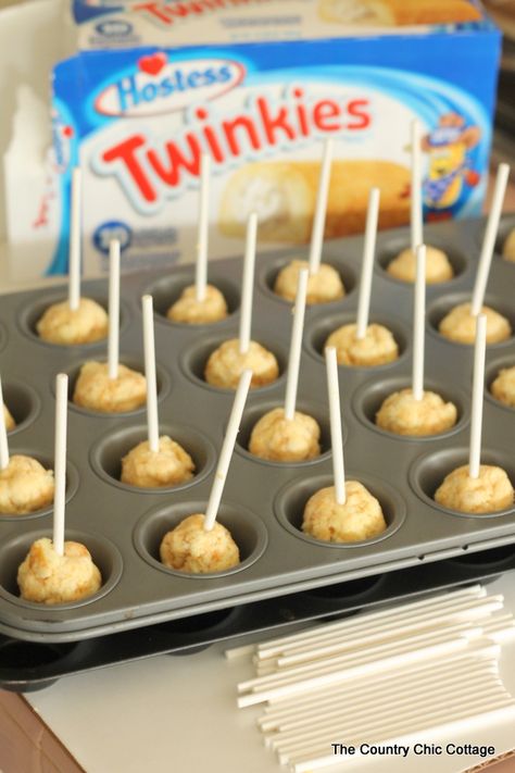 Cake Pop Tree, No Bake Cake Pops, Twinkie Cake, Cake Popsicles, Diy Cake Pops, Cake Pop Displays, Edible Centerpieces, Cake Ball, Cake Pops How To Make