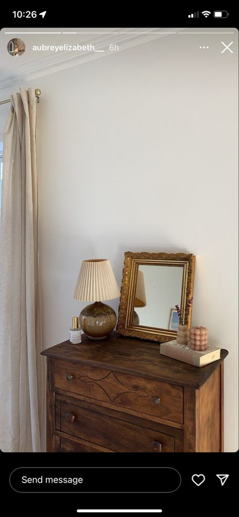 Mismatching Bedside Tables, Modern Vintage Bedside Table, Bedside Table Styling Vintage, Vintage Nightstands Bedroom, Vintage Nightstand Decor, Vintage Nightstand Aesthetic, Cozy Vintage Bedroom Side Table Lamps, Mismatch Nightstands Bedroom, Mismatched Bedside Tables