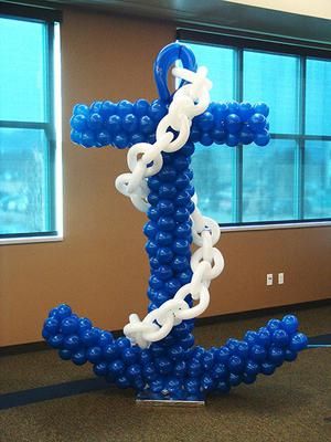 Balloon Anchor Sculpture: To make the bottom and top of the balloon anchor, could I use fishing line?    ANSWER  Hi Keisha,  To make this type of balloon anchor sculpture, you would Anchor Centerpiece, Sailor Birthday, Sailor Party, Decor Marin, Nautical Birthday Party, Deco Ballon, Nautical Themed Party, Nautical Birthday, Nautical Party