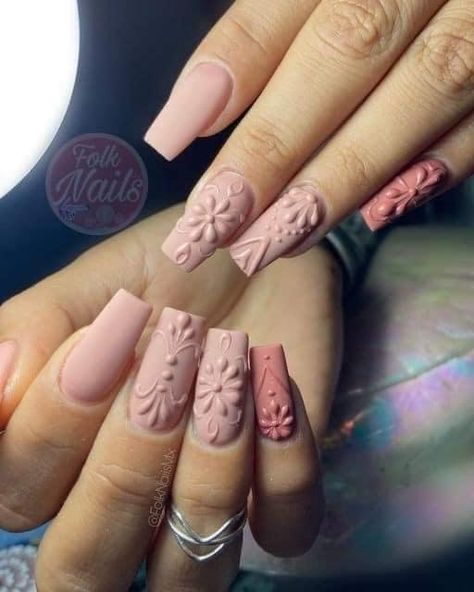 Mexican Core Aesthetic Nails, Mexican Wedding Nails Designs, Talavera Nail Art Pink, Hacienda Style Nails, Nail Art Mexican Design, Luxurious Nail Designs, Talavera Inspired Nails, Textured Nail Art Designs, Mexican Inspired Nails Art Designs