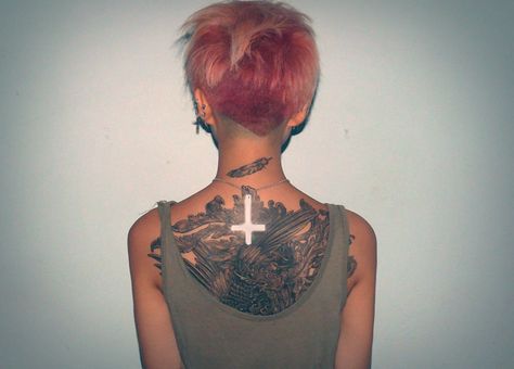 "Statement Piece" -album - Album on Imgur Asymmetrical Hairstyles, Hair Techniques, Fantasy Hair, Work Hairstyles, Short Blonde, Short Blonde Hair, Alternative Girls, Dream Hair