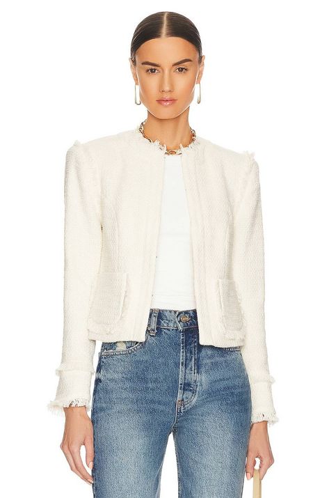 White Cropped Jacket Outfit, Cropped Jacket Outfit, Tweed Jacket Outfit, White Tweed Jacket, Tweed Jackets, Chanel Jacket, French Girl Style, Textured Jacket, Cinq A Sept