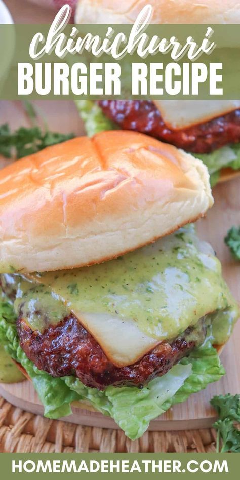 Enjoy the ultimate chimichurri burger recipe! A juicy patty is topped with homemade chimichurri sauce for a burst of flavor in every bite. Chimichurri Burger Recipe, Chimichurri Burger, Unique Burger Recipes, Burger Sliders Recipes, Smoked Burgers, Pizza Lunch, Burger Seasoning, Patties Recipe, Burger Toppings