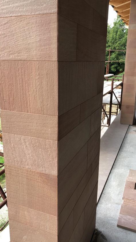 Tiled Pillars Columns, Tiled Pillar, Exterior Wall Tiles House, Pillar Tiles Design, Pillar Cladding, Pillar Decoration Ideas, Patio Columns, House Pillars, Sandstone Cladding