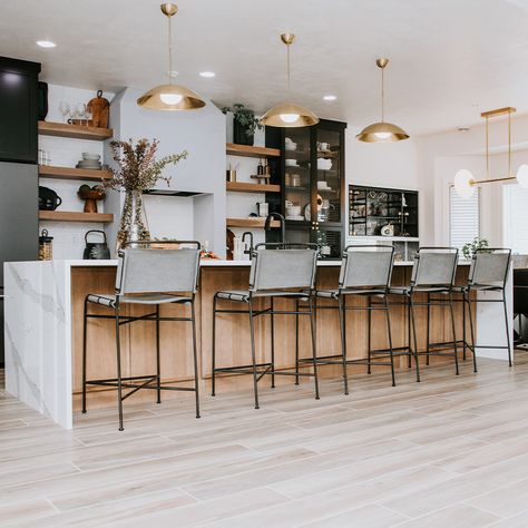 We’re excited to share that Showplace Cabinetry made its @hgtv debut on Season 2 of their beloved series, Down Home Fab! Premiering on April 11, 2024, this hit show celebrates the art of home renovation and design, and it beautifully showcased our cabinets in action. Down Home Fab follows the journey of @chelseahouska and @coledeboer, South Dakota natives building their design business (@downhomedeboers) in Sioux Falls while balancing family life with four young children. In the episode ... Down Home Fab, Kitchen Visualizer, Accessible Beige, Kitchen Showroom, Showroom Display, Cabinetry Design, Kitchen Cabinets In Bathroom, Sioux Falls, Favorite Kitchen