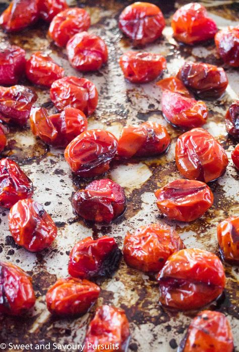 An easy, quick and versatile recipe for Roasted Grape Tomatoes. Only 5 ingredients and less than 30 minutes needed! These roasted tomatoes can be used in an appetizer, as a base in a tomato sauce or served as a side dish. Grape Tomato Recipes, Roasted Grape Tomatoes, Oven Roasted Tomatoes, Zucchini Puffer, Roasted Cherry, Low Carb Zucchini, Roasted Cherry Tomatoes, Grape Tomatoes, Tomato Recipes