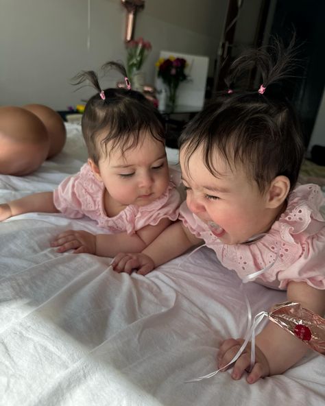 #8monthsold my baby‘s 🍬🍭🩷🌷🌷 #baby #twins ##cute Twin Baby Aesthetic, Twin Babies Aesthetic, Cute Twin Babies, Babies Aesthetic, Baby Aesthetic, Raising Twins, Kids Fever, Baby Twins, Expecting Twins