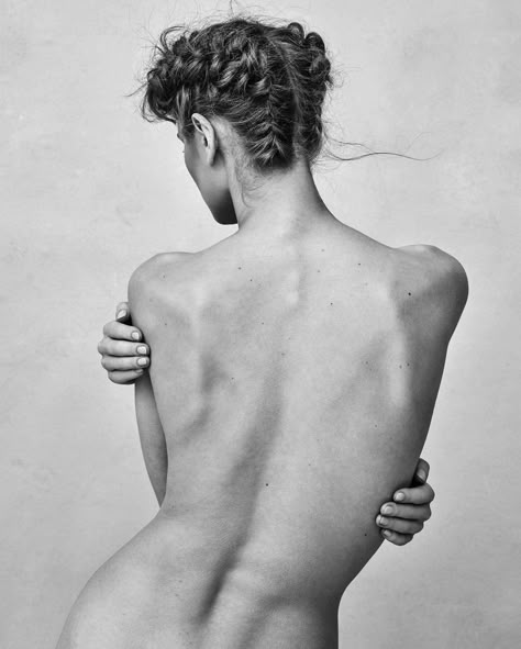 Woman's Back, Body Template, 2022 Art, Body Art Photography, Studio Photography Poses, Body Photography, Fine Photography, Anatomy Poses, Figure Photography