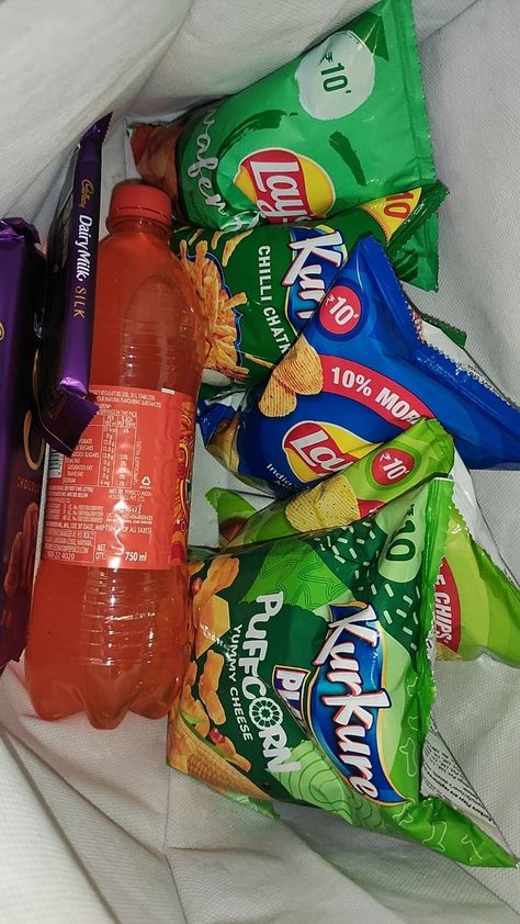 Snacks time Snacks With Friends Aesthetic, Snaks Item, Anesthesia Notes, Snacks Images, Snacks Snap, Junk Food Snacks Aesthetic, Snack Pictures, Boy Snaps, Dairy Milk Silk