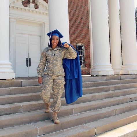 Senior Session Girl, Reflective Photography, High School Graduation Pictures, Female Military, Graduation Pic Ideas, Graduation Stoles, College Graduation Photoshoot, College Senior Pictures, Class Photos